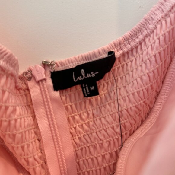 NWT Pink Lulu's Off the Shoulder Dress Size Medium Retail $100 - Picture 6 of 7